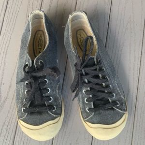 Size 7 Keen Sneakers